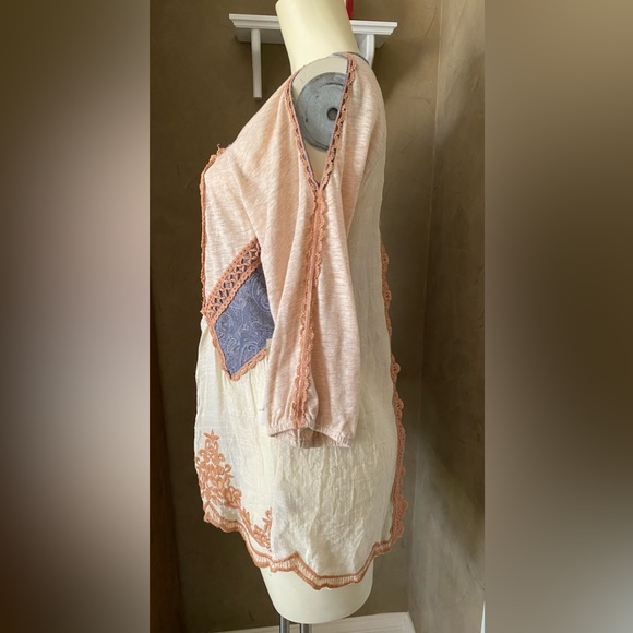 BKE Gimmicks Lace Cold Shoulder Open Back Henley boho women’s size S - Picture 14 of 15